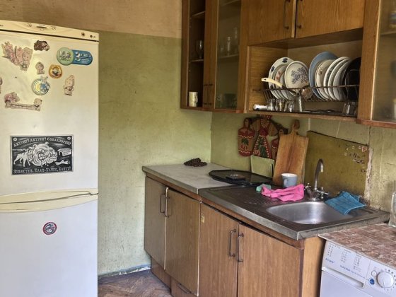 Вітряні гори 3 , трікімнатна квартира в цегляному будинку Киев