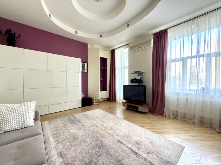 Чудова квартира в історичному центрі Києва, Вул. Січових Стрільців 40 - фото 1