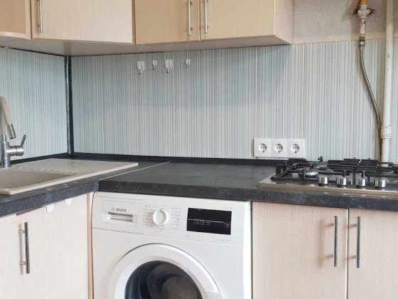 Продам ЗАТИШНУ двокімнатну СВІТЛА вікна у двір Гавела, 38. Київ