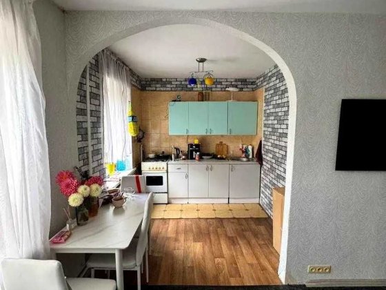 Продаж 2-кім квартири в хорошому стані на Олени Теліги 37а, Дорогожичі Київ