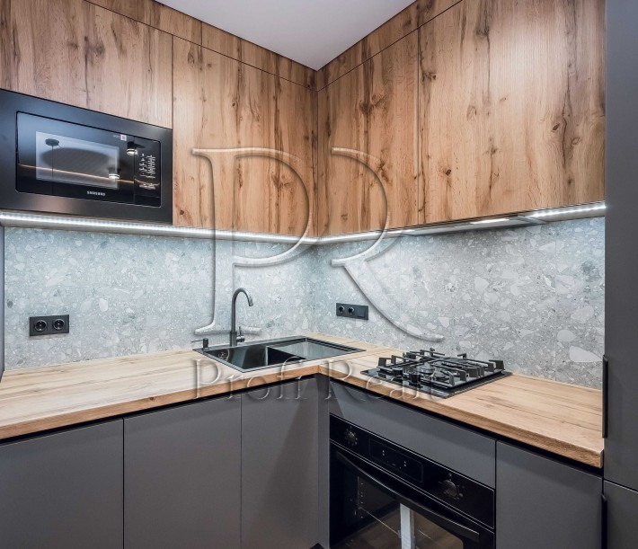 БЕЗ КОМІСІЇ! Продаж 1к кв з Дизайнерським ремонтом за 7 хв до м.Сирець - фото 1