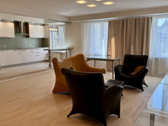 Терміново Без% ‼️ЦЕНТР Продам 3кімнатну   кв , вул.Назарівська 7б Киев