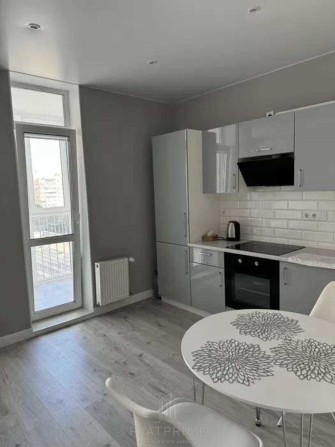 Подільський р-н Сирець ЖК "Місто Квітів" с.м. Сирець - фото 1