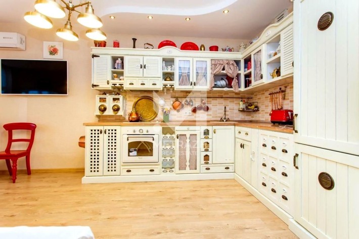 Простора 3к з Меблями і Технікою. Поруч Парк Юність! - фото 1