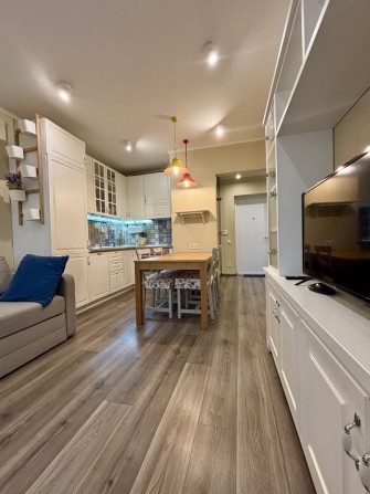 Стильна 1к 44 м2 в Центрі, ЖК  Хоффман хаус, вул. Золотоустівська 34 - фото 1