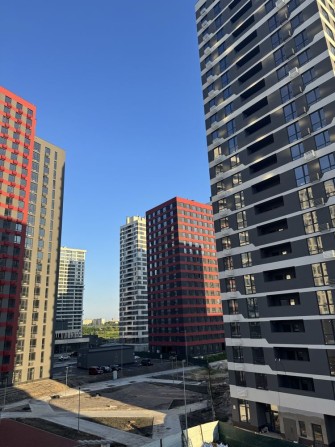 3 кімнатна квартира ЖК Варшавський 3 буд.10.10 з коморою - фото 1