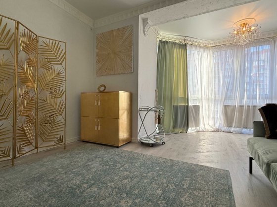 Стильна 1к квартира з дизайнерським ремонтом в мон.-каркасному будинку Київ