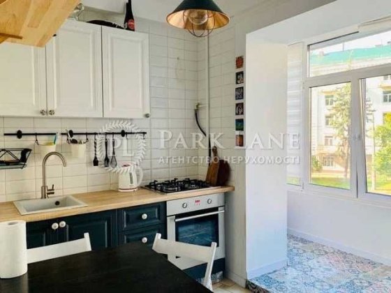 1к з ремонтом, Шевченківський, Центр 15хв, Метро 5хв, завжди є Світло! Киев