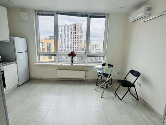 Файна таун. Однокімнатна з ремонтом Київ