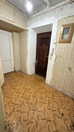 Продаётся светлая 2-комнатная квартира - фото 1