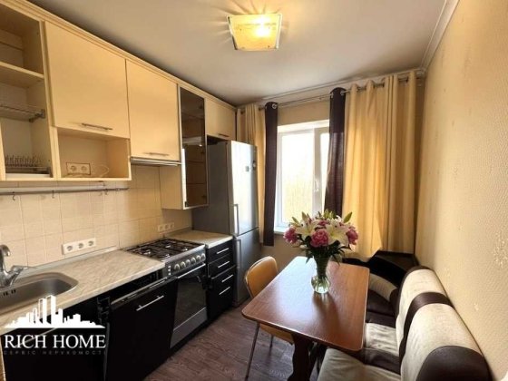 вул. Потапова. 1к квартира з ремонтом. Є газ. Поруч швидкісний трамвай Київ