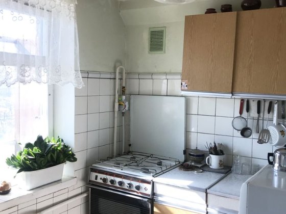 Продаж 2х кімнатної , вул. Кавказька 13, м. Вокзальна- 10 хвилин Київ