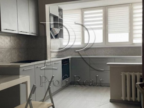 Продаж 2 к.кв ремонт/Білицька/Данченка/Замковецька/Сирецька Київ