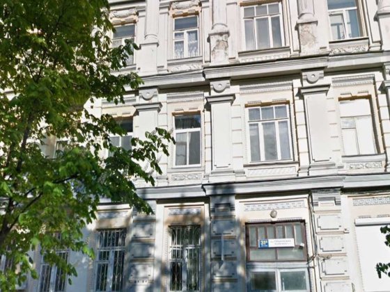 Продаю 2к квартиру в центрі міста, в царському будинку. Під ремонт Київ