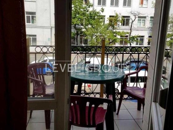 Продаж 2-кімнатної квартири в царському будинку, м. Університет Київ