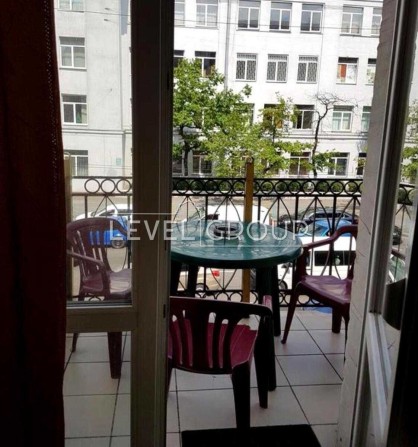 Продаж 2-кімнатної квартири в царському будинку, м. Університет - фото 1