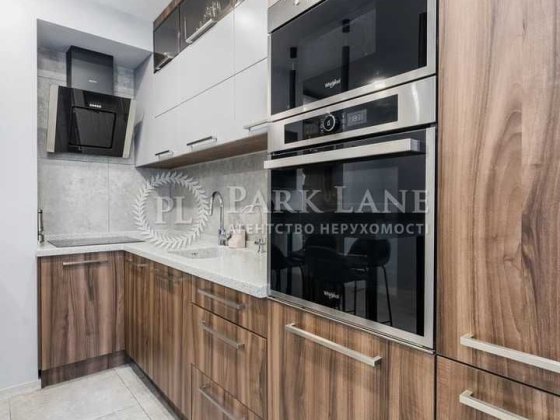 Солом'янка Липківського митрополита (Урицького), 37в  ЖК  Династія Київ