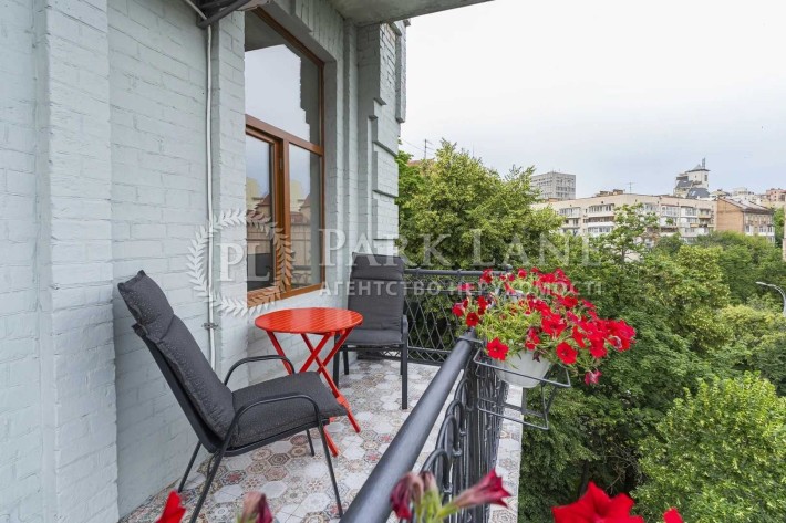 Видова 3кімн. квартира. Богдана Хмельницького 57.  Історичний центр. - фото 1