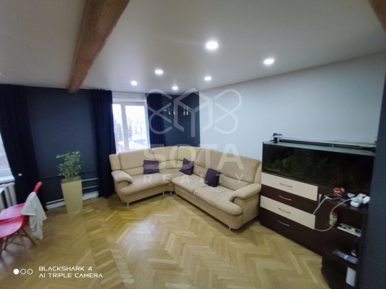 3К, вул. Гетьмана Кирила Розумовського, метро Київ