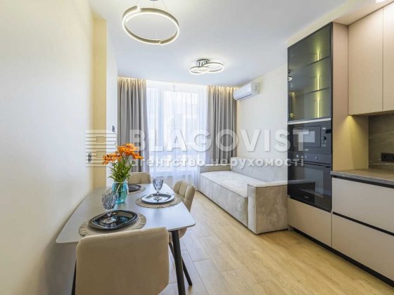 ЖК Варшавський 2  Подільський 1к з ремонтом ТОП Родини Крістерів 14б Київ