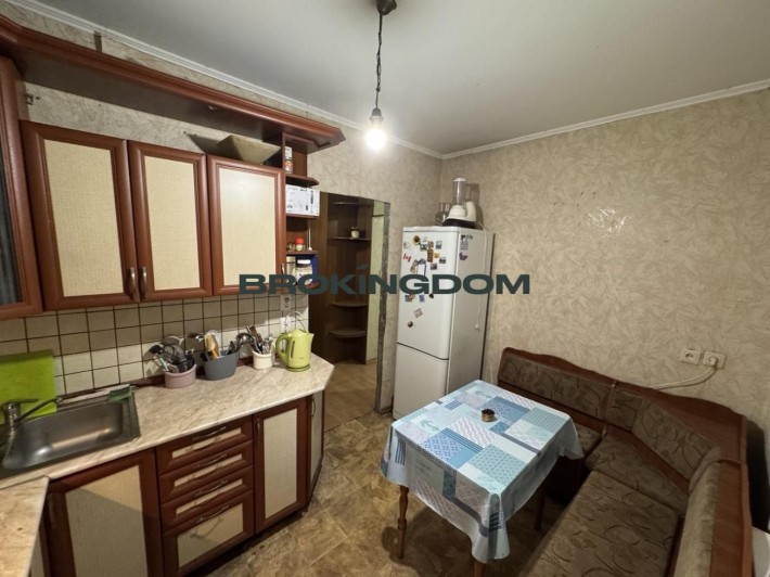 Продам 3х кімнатну квартиру + гараж біля НАУ, Любомира Гузара 10а - фото 1