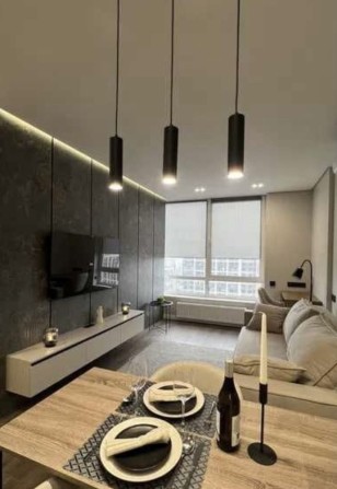 Продам 2к квартиру в ЖК Варшавський 2. Низький поверх - фото 1