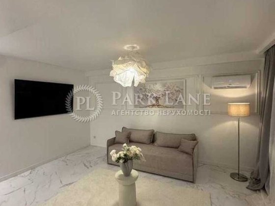 Продаж 1к-студії біля Цирку, Берестейський просп., Шевченківський р-н. Киев