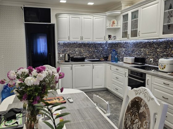 Пропонується простора, тепла 3-кімнатна квартира в ЖК "Крістал Град" Киев