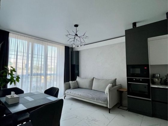 Продам 2-кімн квартиру в ЖК Рівʼєра Метро Славутич Осокорки Київ