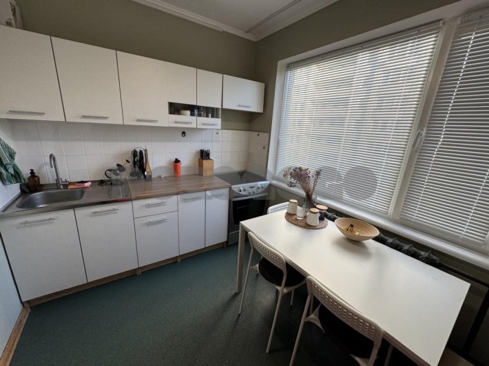 продам 2 кімн. кв-ру Депутатська 30 Київ Святошино - фото 1