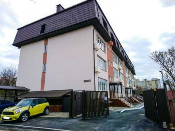 Без комісіі, вул. Осіння,59 метро Академмістечко 15хв Киев