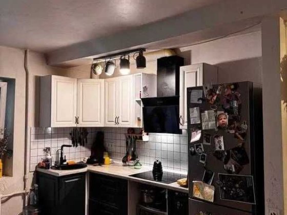 Трикімнатна квартира за адресою Перемишльська, 9. Київ