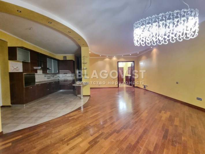 Золоті Ворота , Хмельницького Богдана, 41 - фото 1