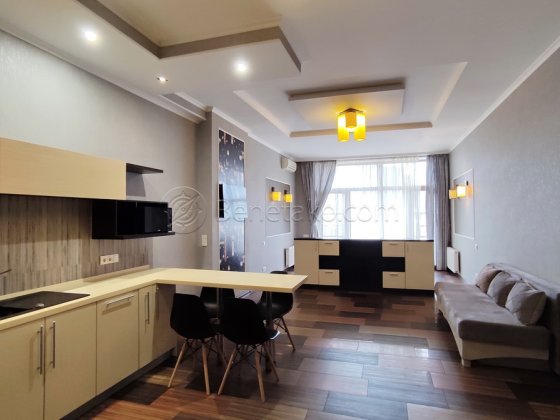 ДОЛГОСРОЧНАЯ АРЕНДА. Студийные апартаменты с террасой в Ж/К «Аркадийский Дворец» Одесса