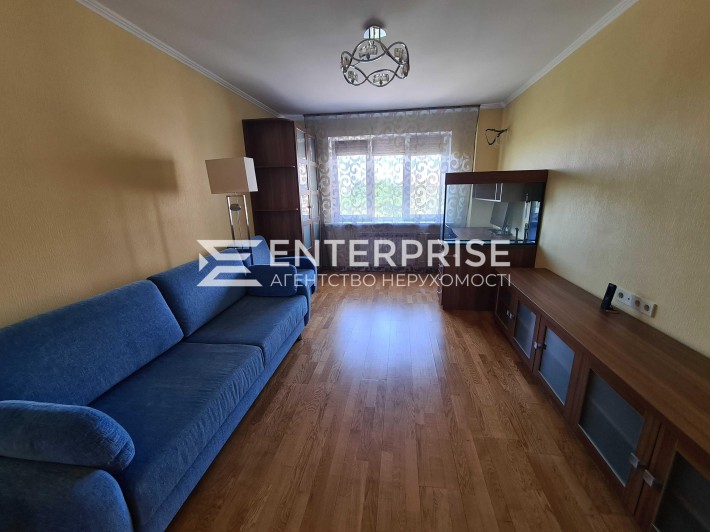 Продаж 3к. квартири, ремонт, метро, вул.Ромоданова, Шевченківський р-н - фото 1