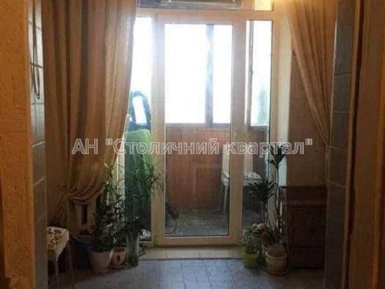 Сирець Однокімнатна сталінка Парково-Сирецька 15б Киев