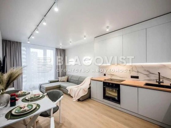 Продаж 1 кімн Змієнка Всеволода 15/23, Варшавський 3,Варшавський Плюс Киев