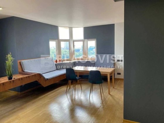 Продам стильну 2-кімнатну квартиру на Липківського 18! Київ