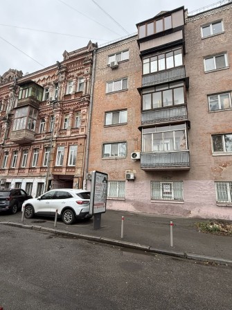 Продаж двокімнатної квартири М.Контрактова площа вулиця Хорива, 33 - фото 1