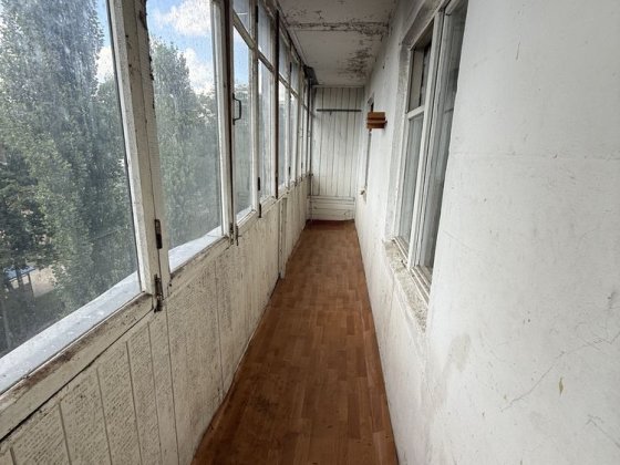 Простора 3к квартира, розвинений район, до метро 10 хв Киев