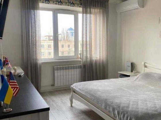 1 кімнатна квартира по вул. Академіка Кіпріанова, 4 Киев