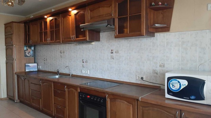 Ст.метро Житомирська -3 хв. пішки, Святошинська площа,1 Академмістечко - фото 1