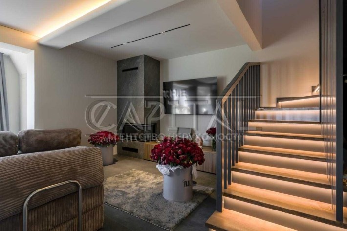 Продажа квартиры (130,7м2)ул. Ясногорская 16В - фото 1