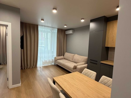 Выговского И. 40/12, ЖК "Варшавский Плюс". Киев