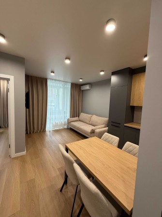 Выговского И. 40/12, ЖК "Варшавский Плюс". - фото 1