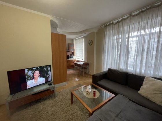 Продаж 2-к кв Площа Перемоги Берестейський проспект Вокзальна Київ