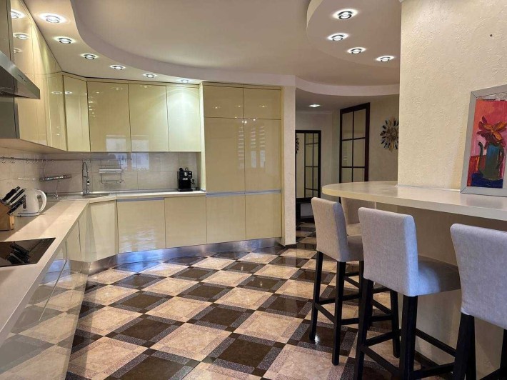 Продаж облаштованої квартири 155м. Відпочинку,10.метро Святошино - фото 1