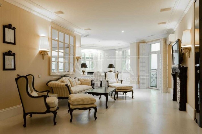 Продаж 3к квартири 140м2, бул. Шевченка Тараса, Шевченківський р-н - фото 1