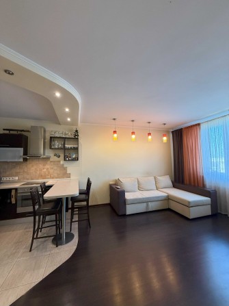 Ексклюзивна пропозиція Євро 2к з ремонтом в розвиненому районі столиці - фото 1