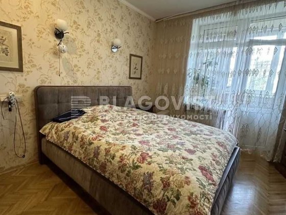 Гарматная 45 Продам 3к квартиру с качественным ремонтом в сталинке Київ